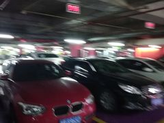 -世纪东方广场-停车场