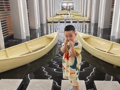 -涨巢·潮玩水疗局