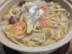 -口袋鸭砂煲火锅(解放路店)