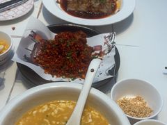 -阿瓦山寨·湘菜现炒·剁椒鱼头王(咸阳总店)