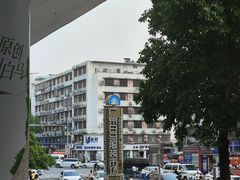 -广州白马服装市场