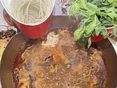-毛辣果·贵州红酸汤牛肉火锅(西单店)
