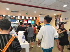 等位区-麦当劳(花园北路店)