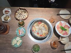 -蘑界·野生菌火锅(深业上城店)