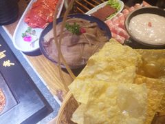 -老牌坊云南鱼豆花火锅(哈西万达店)