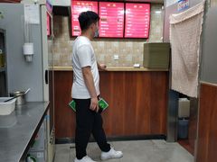 猪肉大葱-小胖包子王(庆亚大厦店)