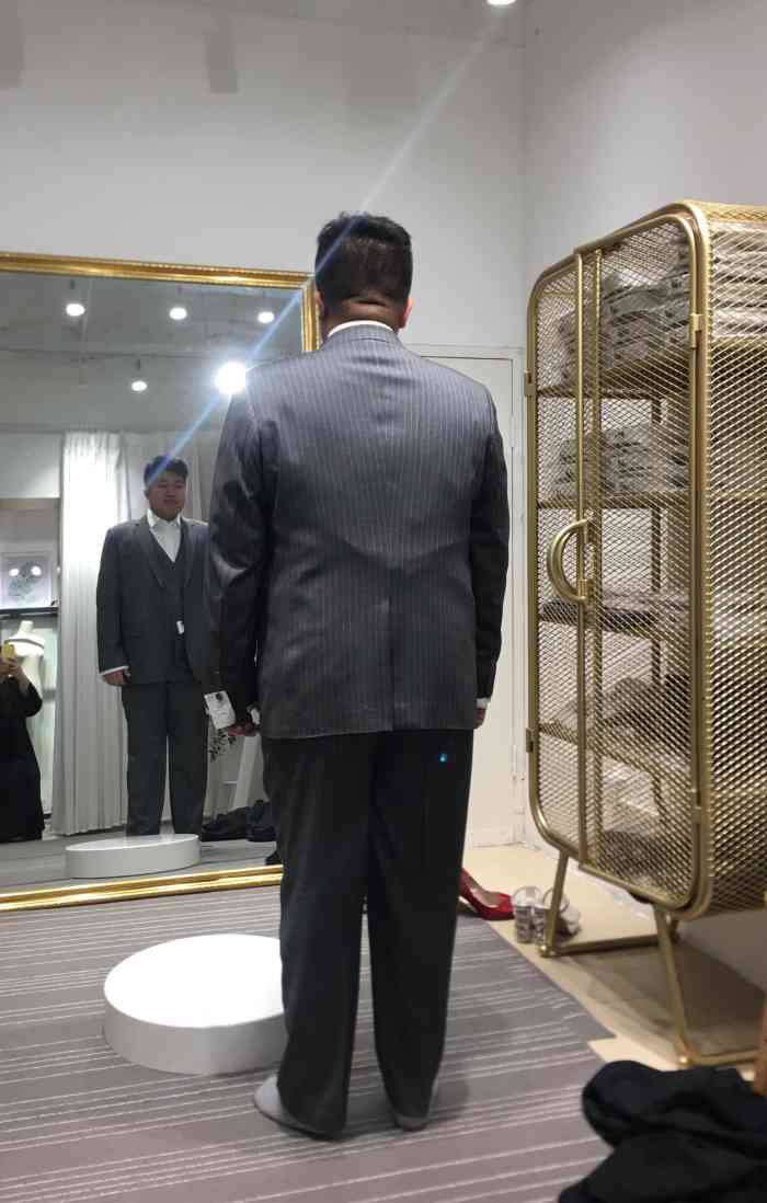 golden 高登西服定制-"golden高登西服定制位于泰翔大厦30.