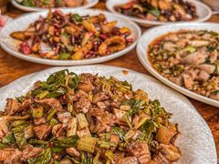 -茅屋大酒店