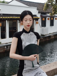 -一揽芳华汉服旗袍体验馆(拙政园店)