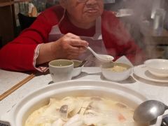 -三人行骨头王火锅(长寿店)