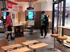 大堂-麦当劳(津南吾悦广场店)