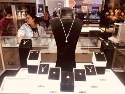-周大福CHOW TAI FOOK(欧亚卖场店)