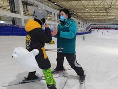 -乔波室内滑雪场