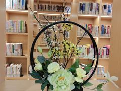 -漕河泾街道图书馆(漕河泾社区文化活动中心店)