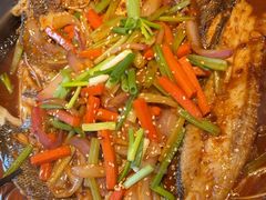 -鸣记脆皮烤鱼·海鲜烤鱼(三八广场店)