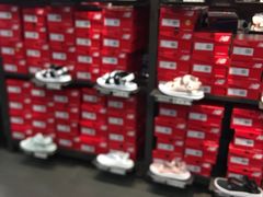 -New Balance(王府井奥莱·香江小镇店)