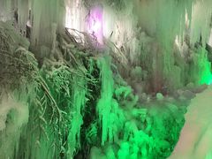 -大平台龙居瀑布旅游区