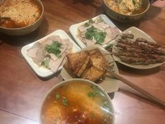 -亮亮面馆(经六路店)