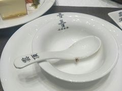 -云顶旋转自助景观餐厅