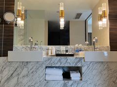 -上海虹桥西郊假日酒店