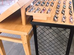 -LOGO眼镜·蔡司品牌折扣店(龙华清湖店)