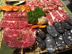 -山川小町·极番烧肉(新地假日广场店)