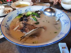 鱼头汤-东滩湿地公园观海楼餐厅
