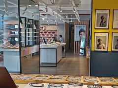 -瑞司视光眼镜·蔡司战略合作眼镜店(新街口店)