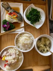 -卓玥国际月子会所(罗山路店)