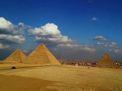 -吉萨金字塔群