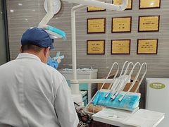 -上海仁爱医院口腔科 · 种植