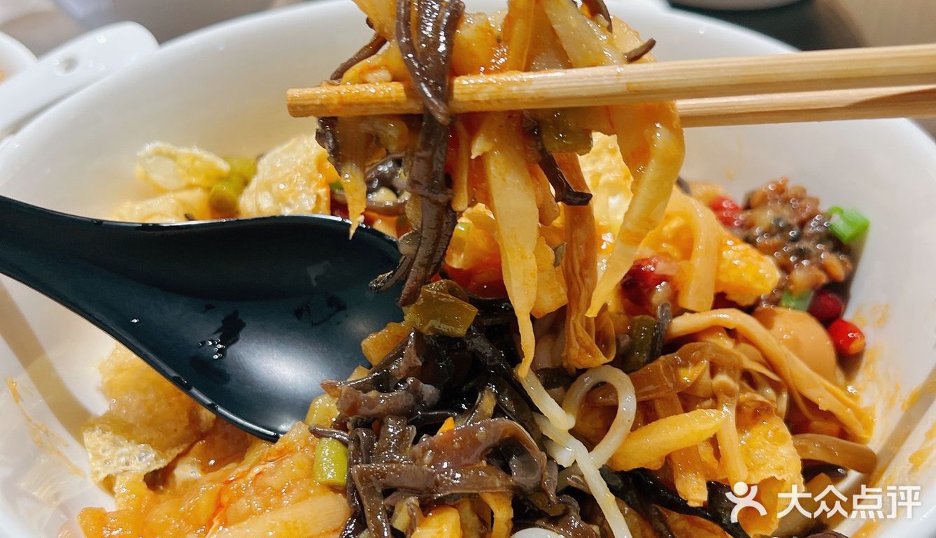 在深圳！让人念念不忘的螺蛳粉