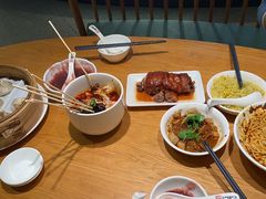 -诚铭记·虾仁汤包·成都小吃(融创店)