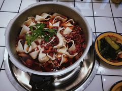 -晓彭肥肠鸡·泡椒鸡火锅(水木天地店)
