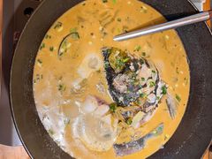 煎香酸菜半边鱼-渔悦潇湘·酸菜煮鱼(岳麓山店)