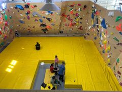 -问山MountQuest攀岩馆