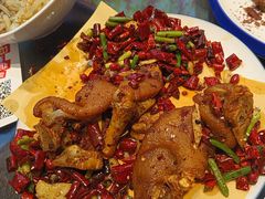 -川流不息·地道川菜·小龙虾(松东路店)