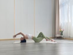 -亚太瑜伽普拉提学院