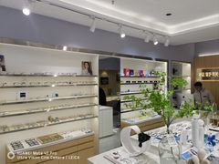 -视野联行眼镜·蔡司·尼康·授权优选门店(青浦宝龙店)