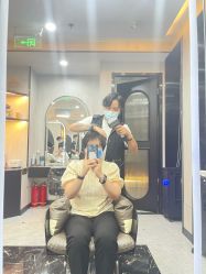 -TOP HAIR SALON