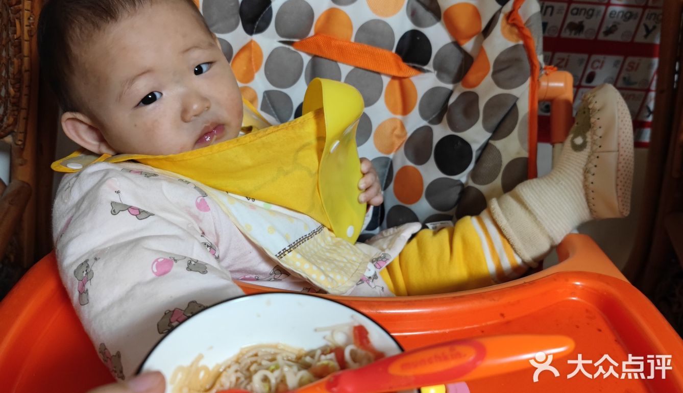 9个月宝宝辅食，西红柿香菇白菜面