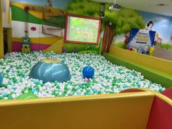 -孩子王(万达广场店)