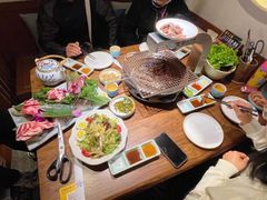 -明洞阿姨·韩式酱蟹烤肉·创意料理(三元桥店)