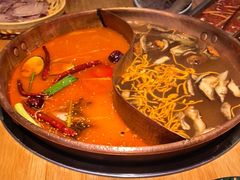 -洱火云南酸菜牛肉火锅(石景山当代商城店)