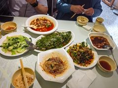 -华光驿站私房菜·黑金冠
