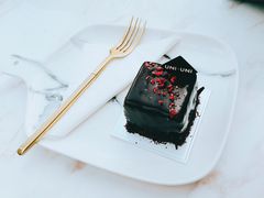 -UNI UNI(环亚凯瑟琳店)