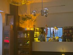 -Mx.cocktail bar