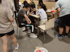 等位区-麦当劳(天兴罗斯福店)