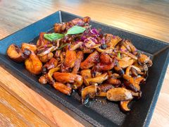三杯蘑菇鸡-中8楼风尚云南菜(颐堤港店)