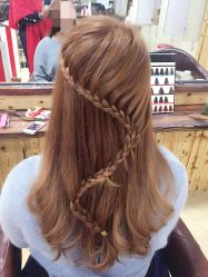 -镁连社·美联社